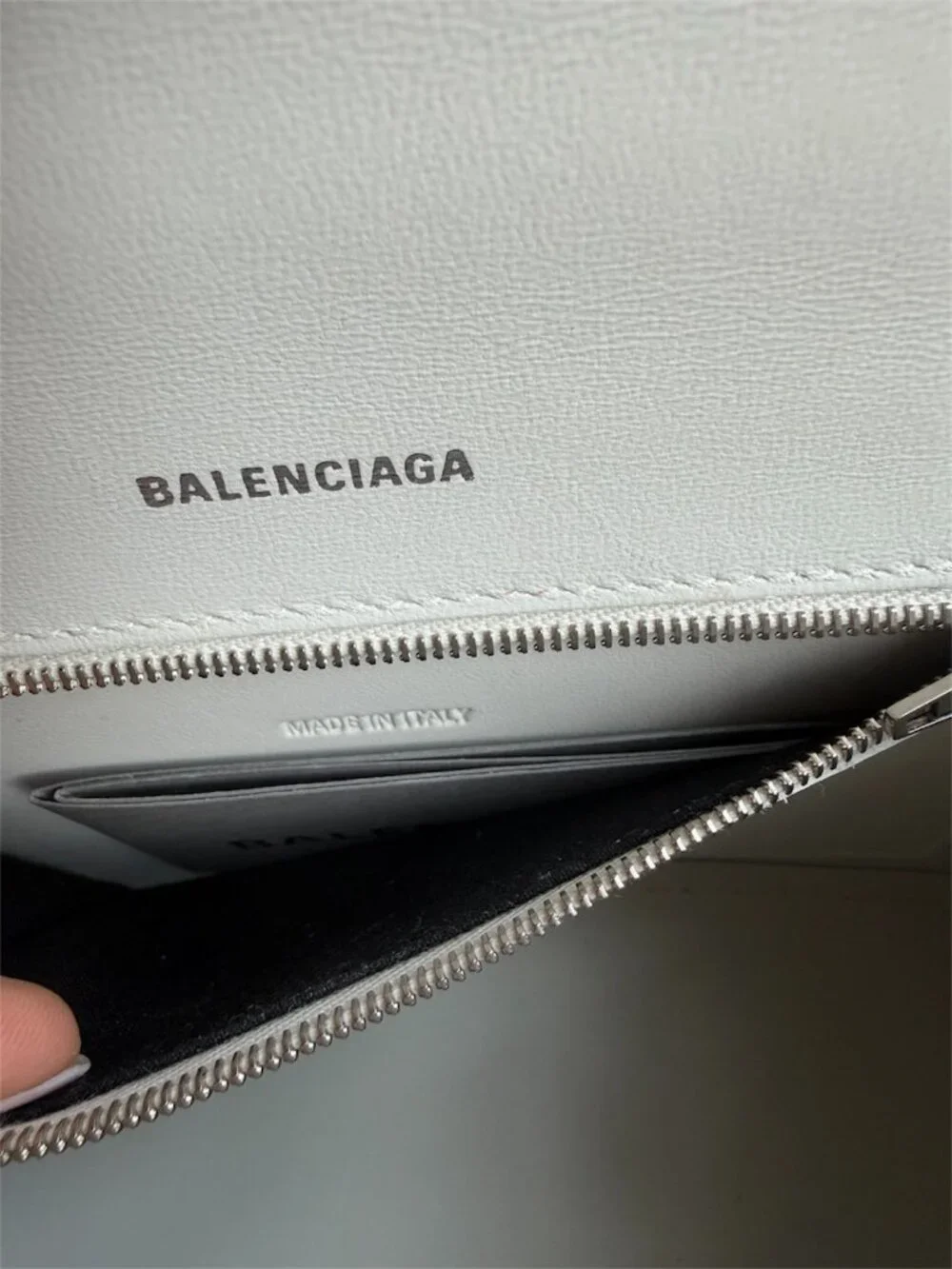 BALENCIAGA "Hourglass" SMALL - Picture 2 of 10